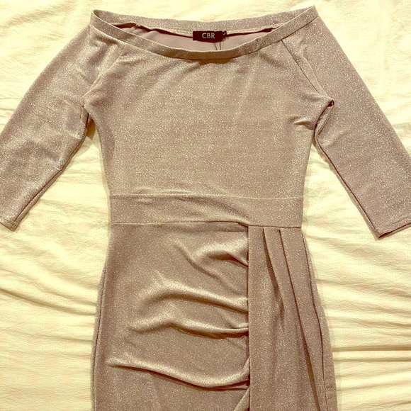 Sparkly, stretchy rose gold gown - Picture 1 of 7